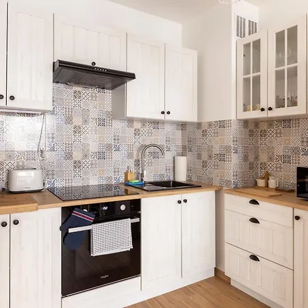 Nasypowa Marine By Bookinghost